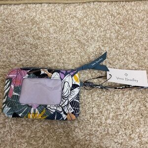 NWT Vera Bradly ID Wristlet Wallet in Palm Floral